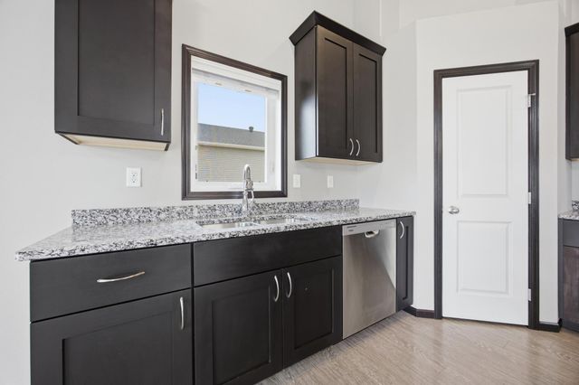 1119 29th Avenue W, West Fargo, ND 58078