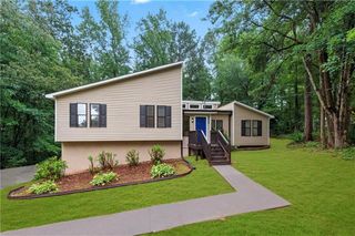 6649 SW Valley Hill Drive, Mableton, GA 30126
