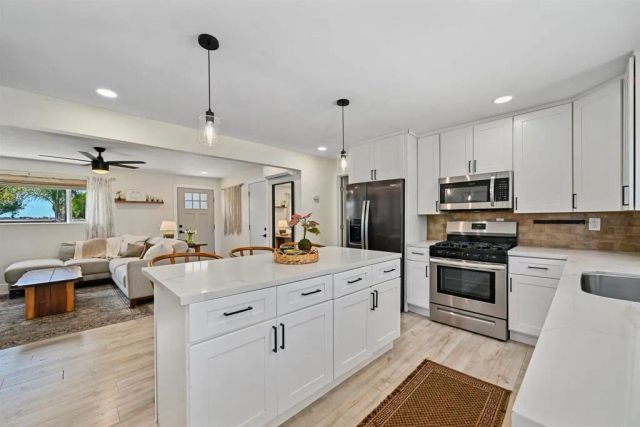1789 Knapp Drive, Vista, CA 92084