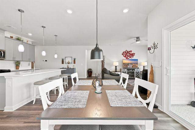 460 Rollins Dr., Longs, SC 29568