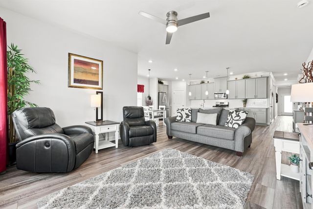 460 Rollins Dr., Longs, SC 29568