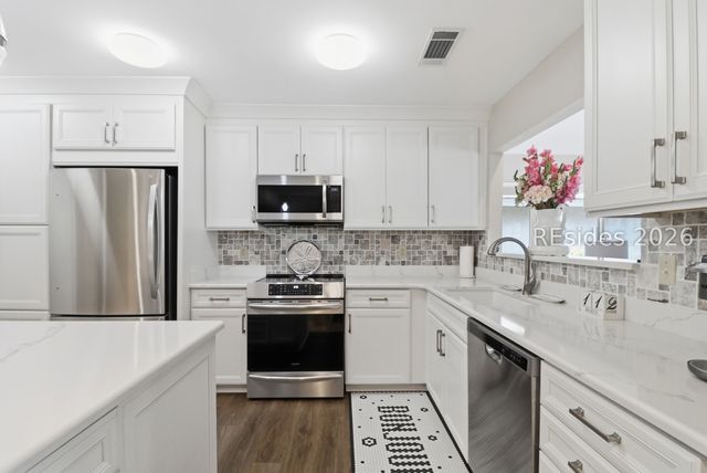 60 Stable Gate Rd, Hilton Head Island, SC 29926