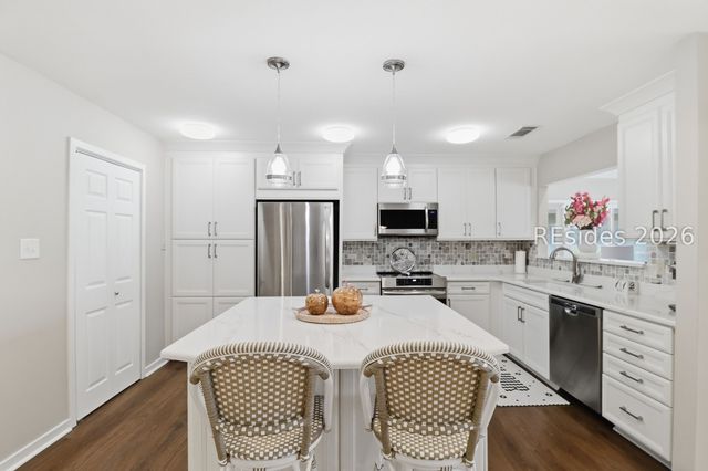 60 Stable Gate Rd, Hilton Head Island, SC 29926