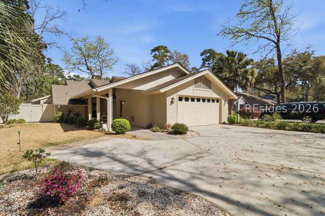 60 Stable Gate Rd, Hilton Head Island, SC 29926