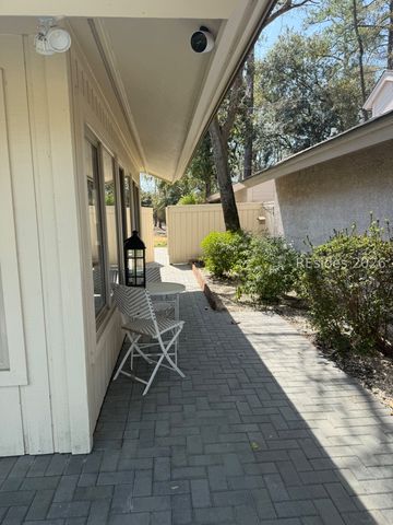 60 Stable Gate Rd, Hilton Head Island, SC 29926