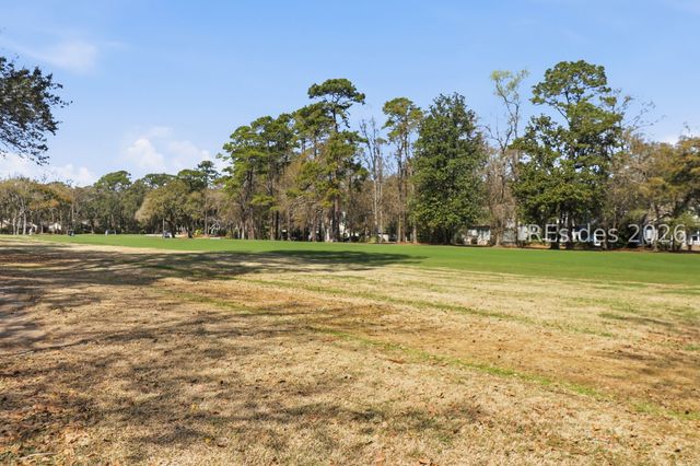 60 Stable Gate Rd, Hilton Head Island, SC 29926