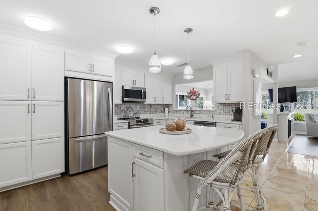 60 Stable Gate Rd, Hilton Head Island, SC 29926