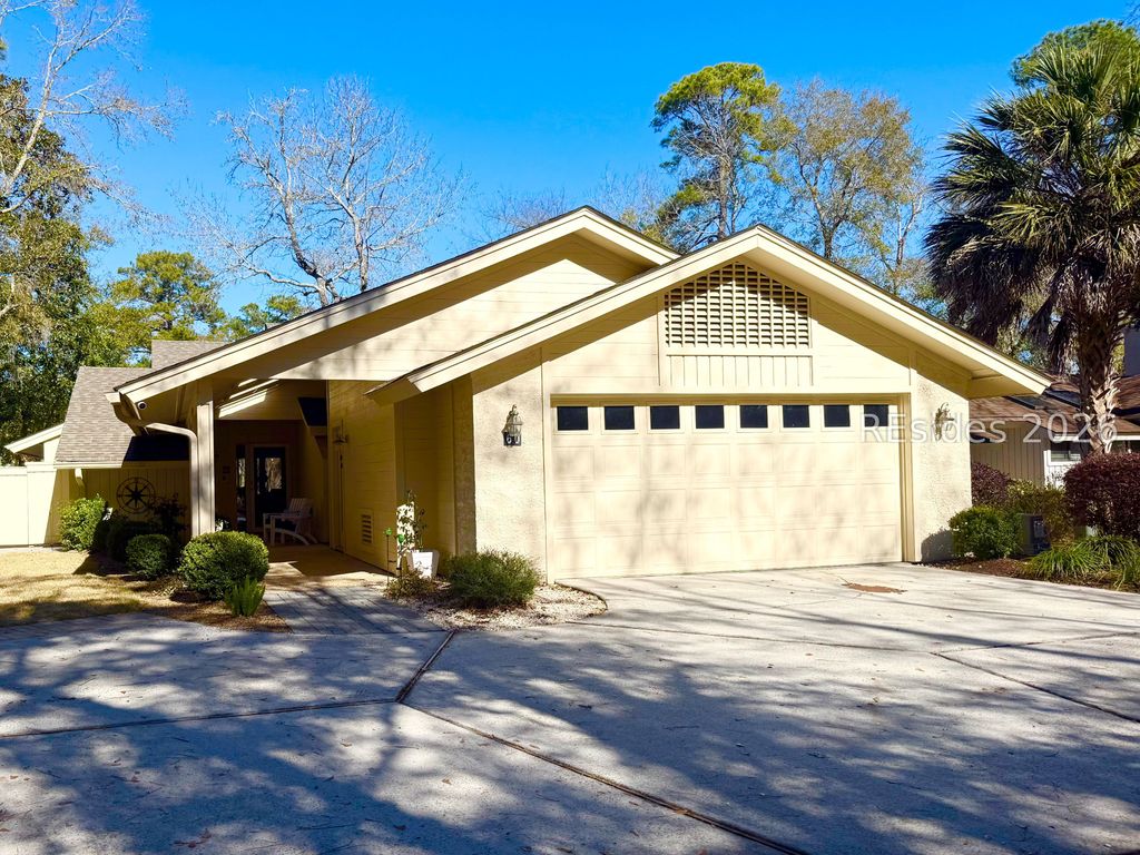 60 Stable Gate Rd, Hilton Head Island, SC 29926