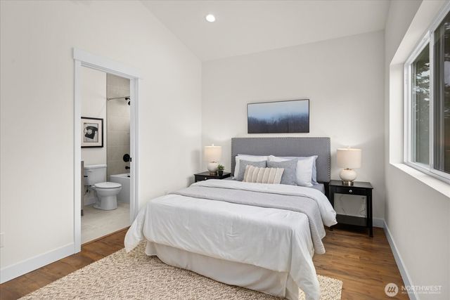 10326 Ashworth Avenue N, Seattle, WA 98133