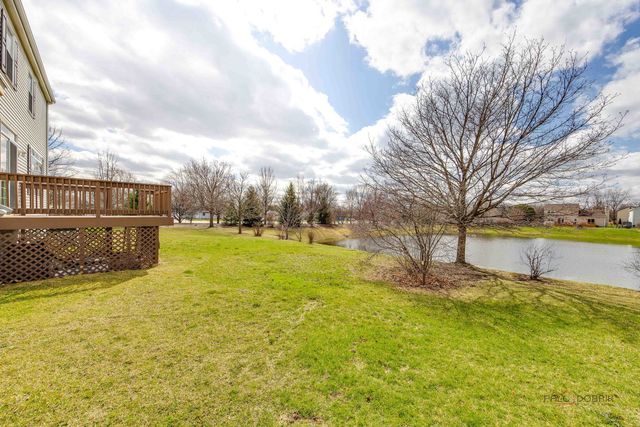 4 Waterton Drive, Streamwood, IL 60107