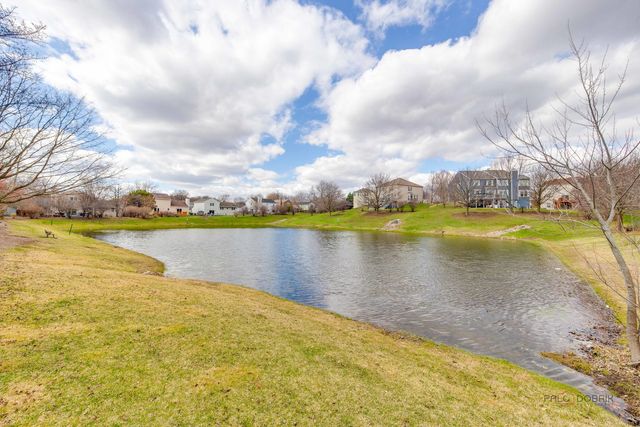 4 Waterton Drive, Streamwood, IL 60107
