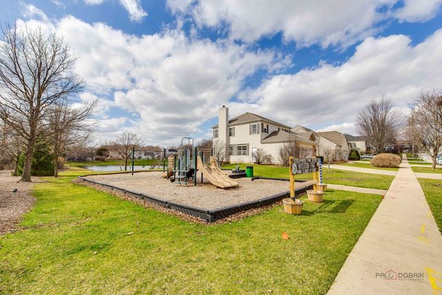 4 Waterton Drive, Streamwood, IL 60107