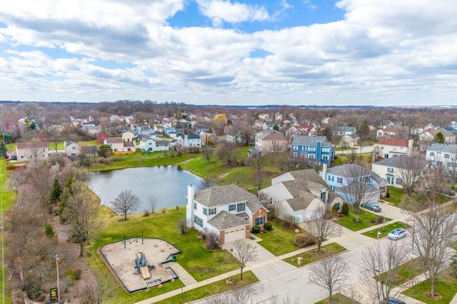 4 Waterton Drive, Streamwood, IL 60107