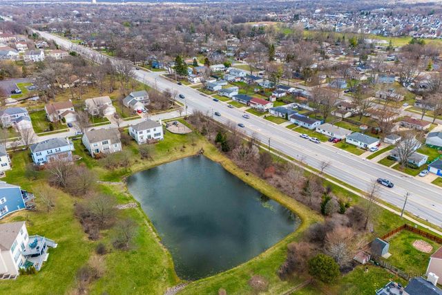 4 Waterton Drive, Streamwood, IL 60107
