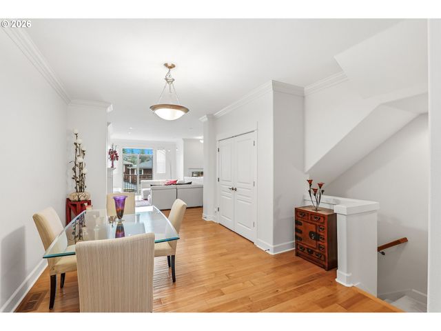 1618 Sw 58TH Ave 8, Portland, OR 97221