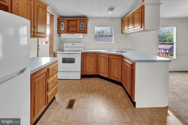 764 WILLOW LN, Gap, PA 17527