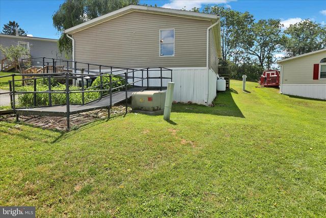 764 WILLOW LN, Gap, PA 17527