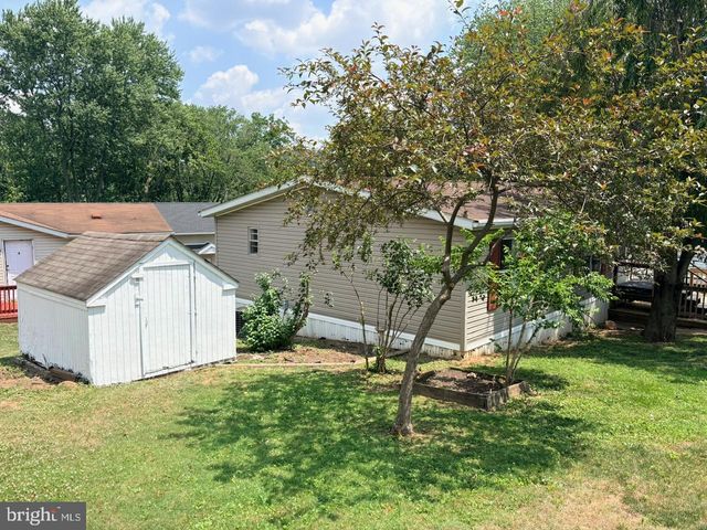 764 WILLOW LN, Gap, PA 17527