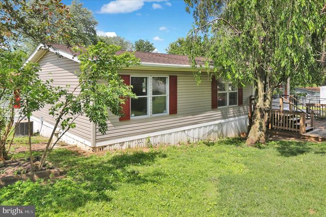 764 WILLOW LN, Gap, PA 17527