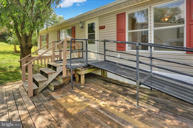 764 WILLOW LN, Gap, PA 17527