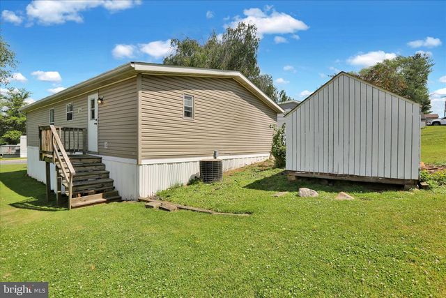 764 WILLOW LN, Gap, PA 17527