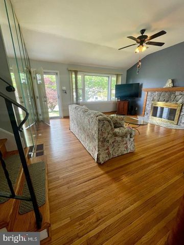 218 HENDRICKSON AVE, Edgewater Park, NJ 08010