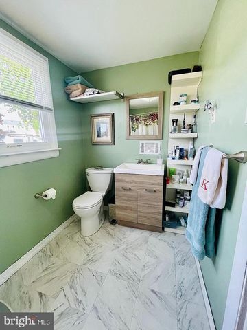 218 HENDRICKSON AVE, Edgewater Park, NJ 08010