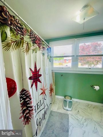 218 HENDRICKSON AVE, Edgewater Park, NJ 08010
