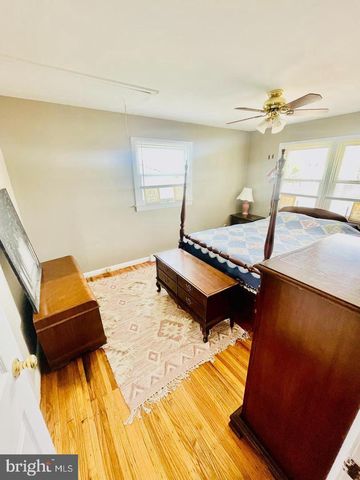 218 HENDRICKSON AVE, Edgewater Park, NJ 08010