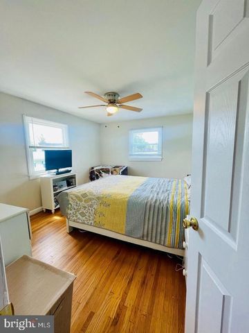 218 HENDRICKSON AVE, Edgewater Park, NJ 08010