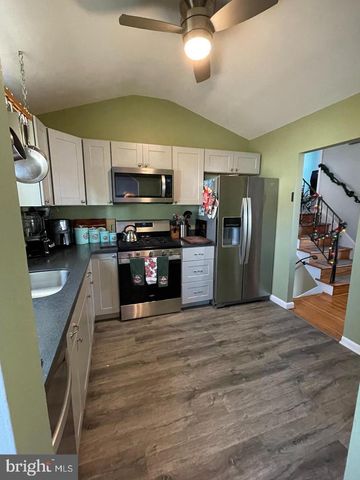 218 HENDRICKSON AVE, Edgewater Park, NJ 08010