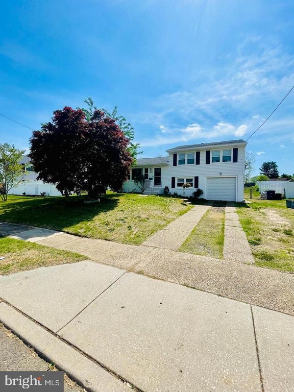 218 HENDRICKSON AVE, Edgewater Park, NJ 08010