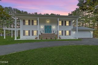 22097 Strada Circle, Bristol, VA 24202