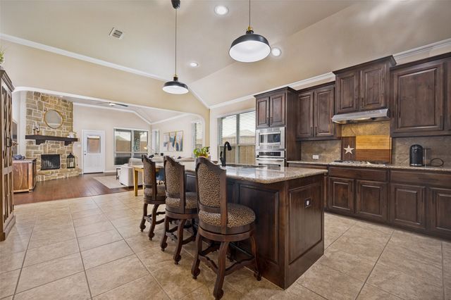 210 Derby Lane, Hickory Creek, TX 75065