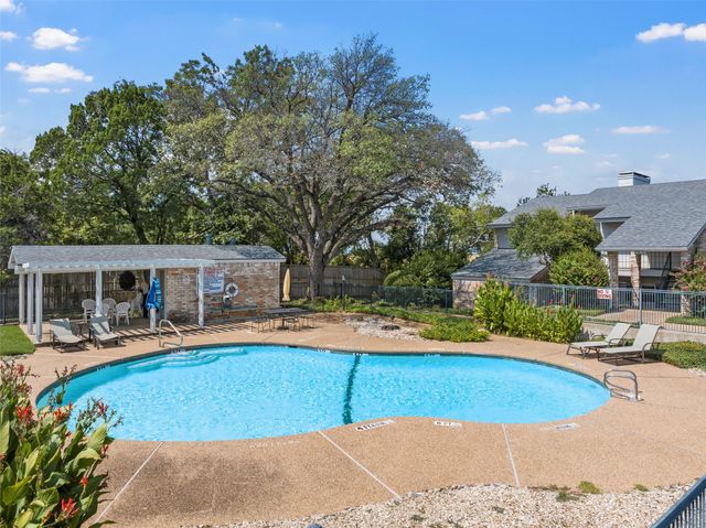 2901 Lake Shore Drive 407, Waco, TX 76708