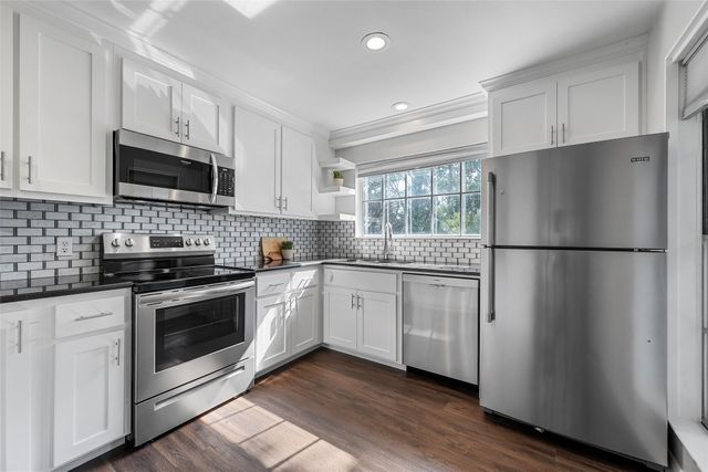 2901 Lake Shore Drive 407, Waco, TX 76708