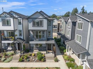 4372 E HAZELAIR Ln, Newberg, OR 97132