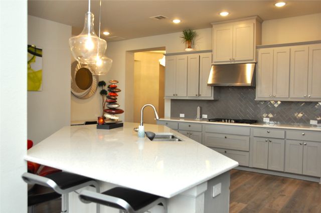 2615 High Bluff Drive, Mansfield, TX 76063