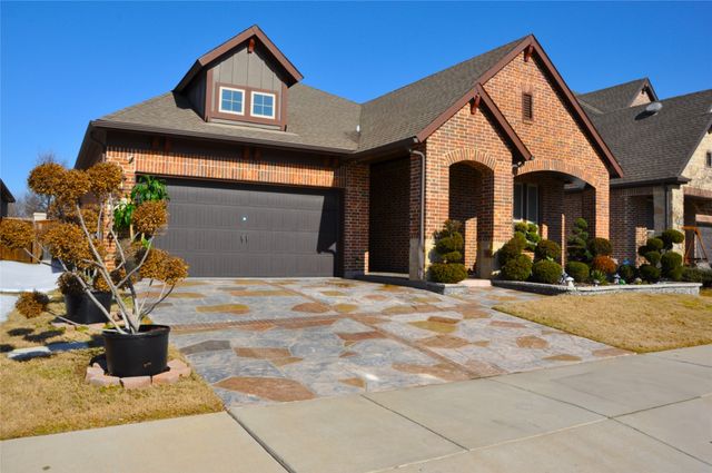 2615 High Bluff Drive, Mansfield, TX 76063