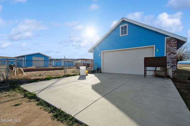 17050 Lancaster Road, Lancaster, CA 93536