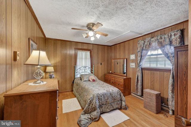 795 HIDEAWAY FARMS RD, Edinburg, VA 22824