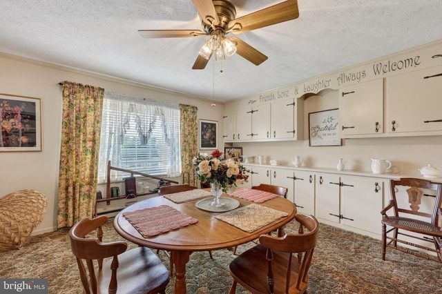 795 HIDEAWAY FARMS RD, Edinburg, VA 22824