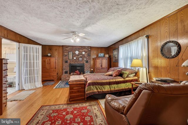 795 HIDEAWAY FARMS RD, Edinburg, VA 22824