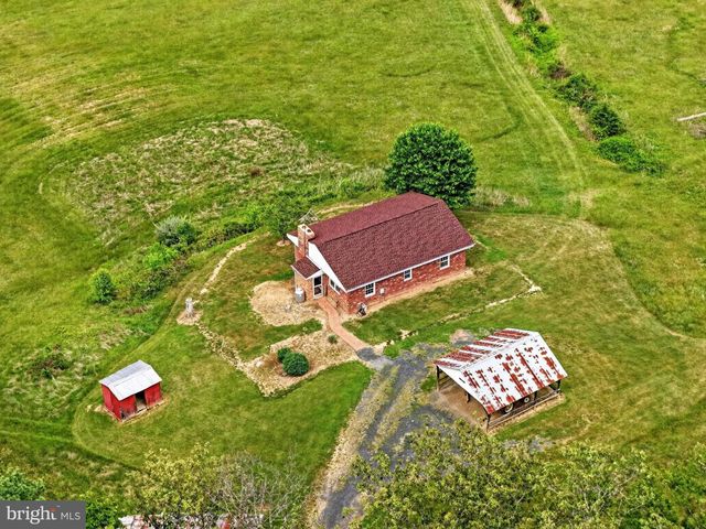 795 HIDEAWAY FARMS RD, Edinburg, VA 22824