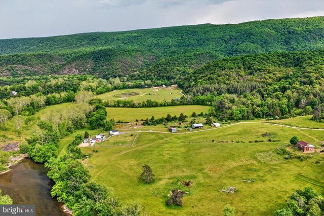 795 HIDEAWAY FARMS RD, Edinburg, VA 22824