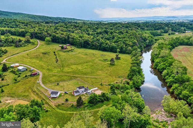 795 HIDEAWAY FARMS RD, Edinburg, VA 22824