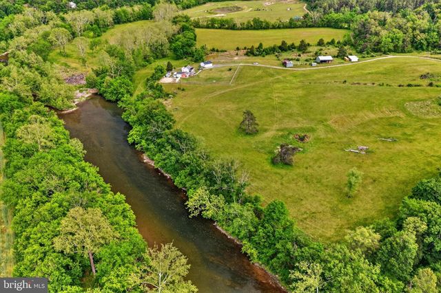 795 HIDEAWAY FARMS RD, Edinburg, VA 22824