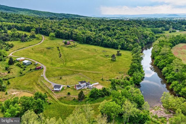 795 HIDEAWAY FARMS RD, Edinburg, VA 22824