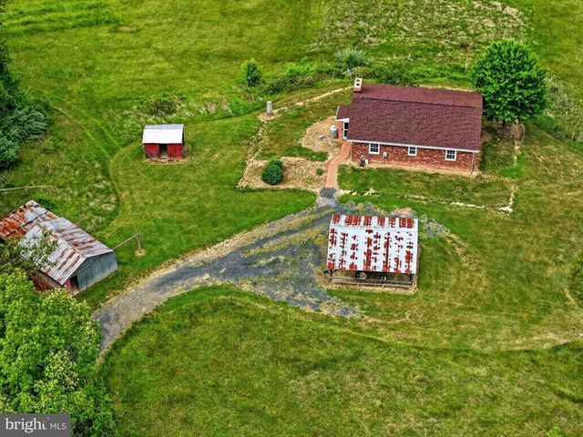 795 HIDEAWAY FARMS RD, Edinburg, VA 22824