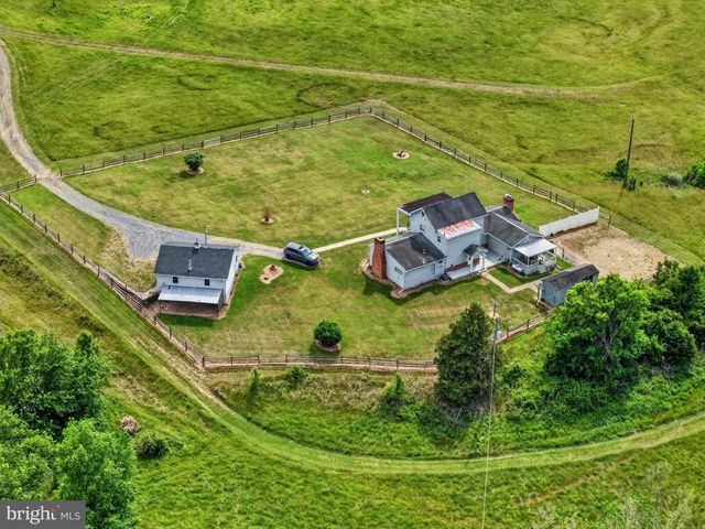 795 HIDEAWAY FARMS RD, Edinburg, VA 22824
